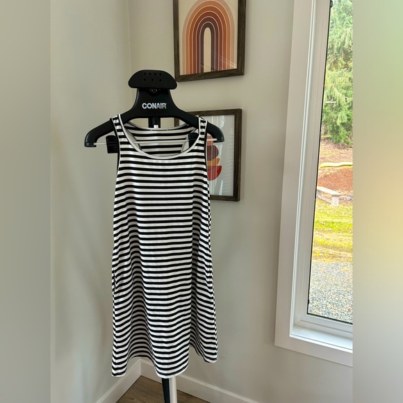 Stripped short sleeve dress - Picture 1 of 2